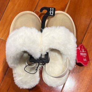 Holiday Time Kids Slippers - Cream and White